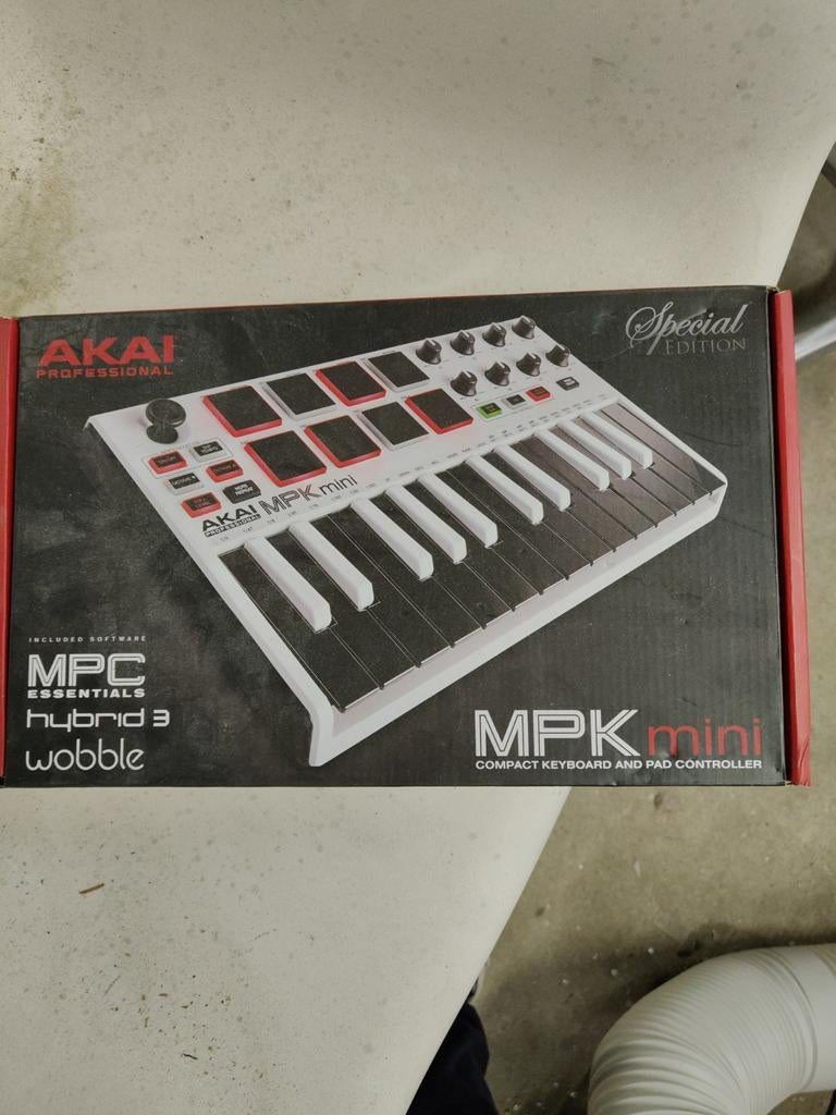 Akai MPK Mini Special Edition MIDI Keyboard Controller, Muziek en Instrumenten, Keyboards, Overige aantallen, Zo goed als nieuw