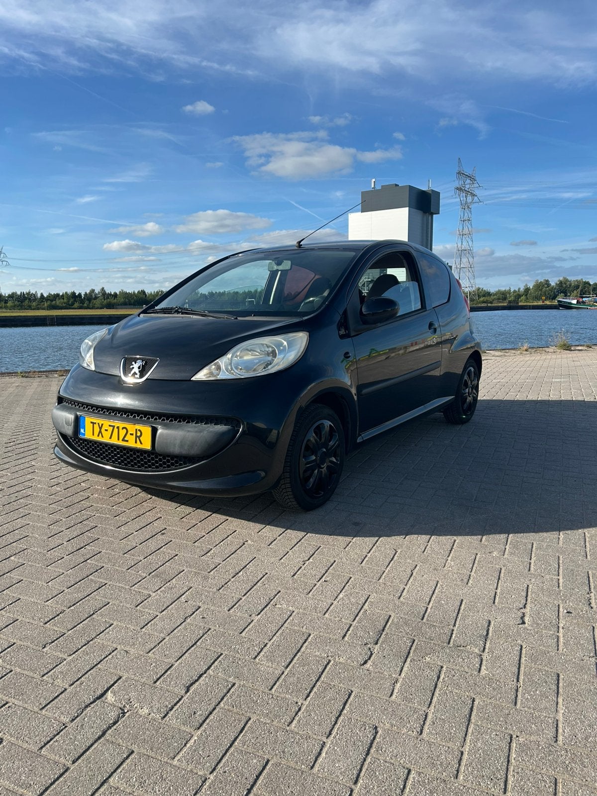 Peugeot 107 1.0 12V 3DR 2006 Zwart, Voorwielaandrijving, 765 kg, 4 stoelen, Handgeschakeld
