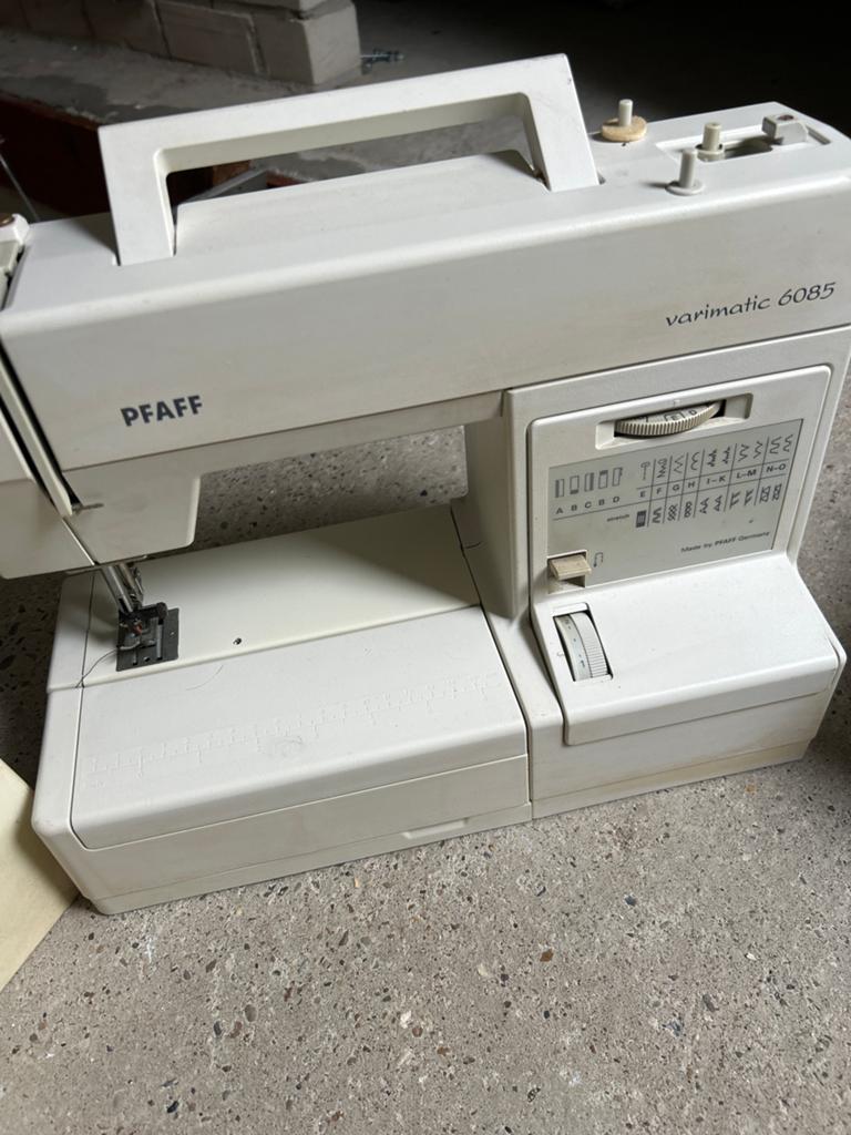 Pfaff Varimatic 6085 naaimachine met toebehoren, Ophalen, Gebruikt, Naaimachine, Pfaff