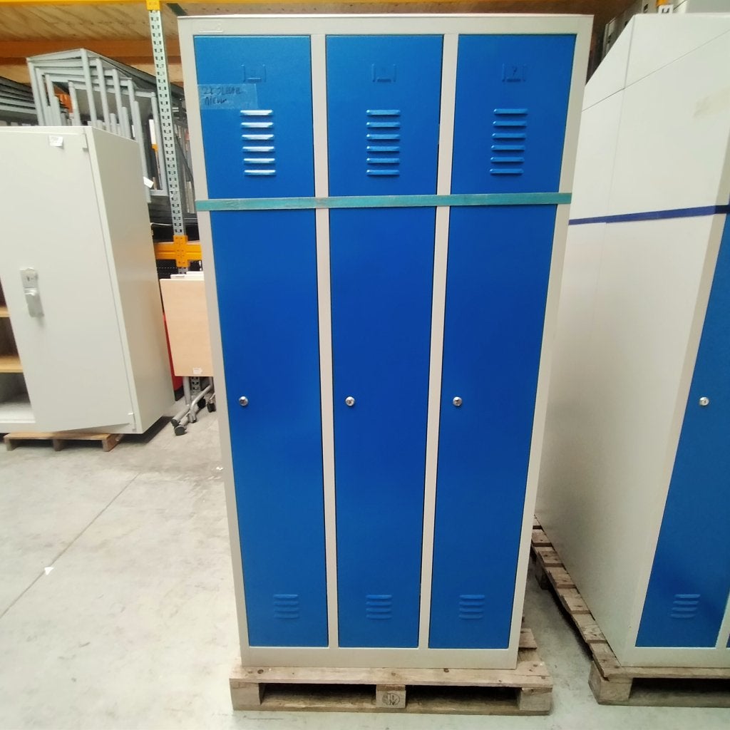 3-deurs Ekwo lockerkast - 200x89x50 cm, Niet ingevuld, Gebruikt, Niet ingevuld, Niet ingevuld
