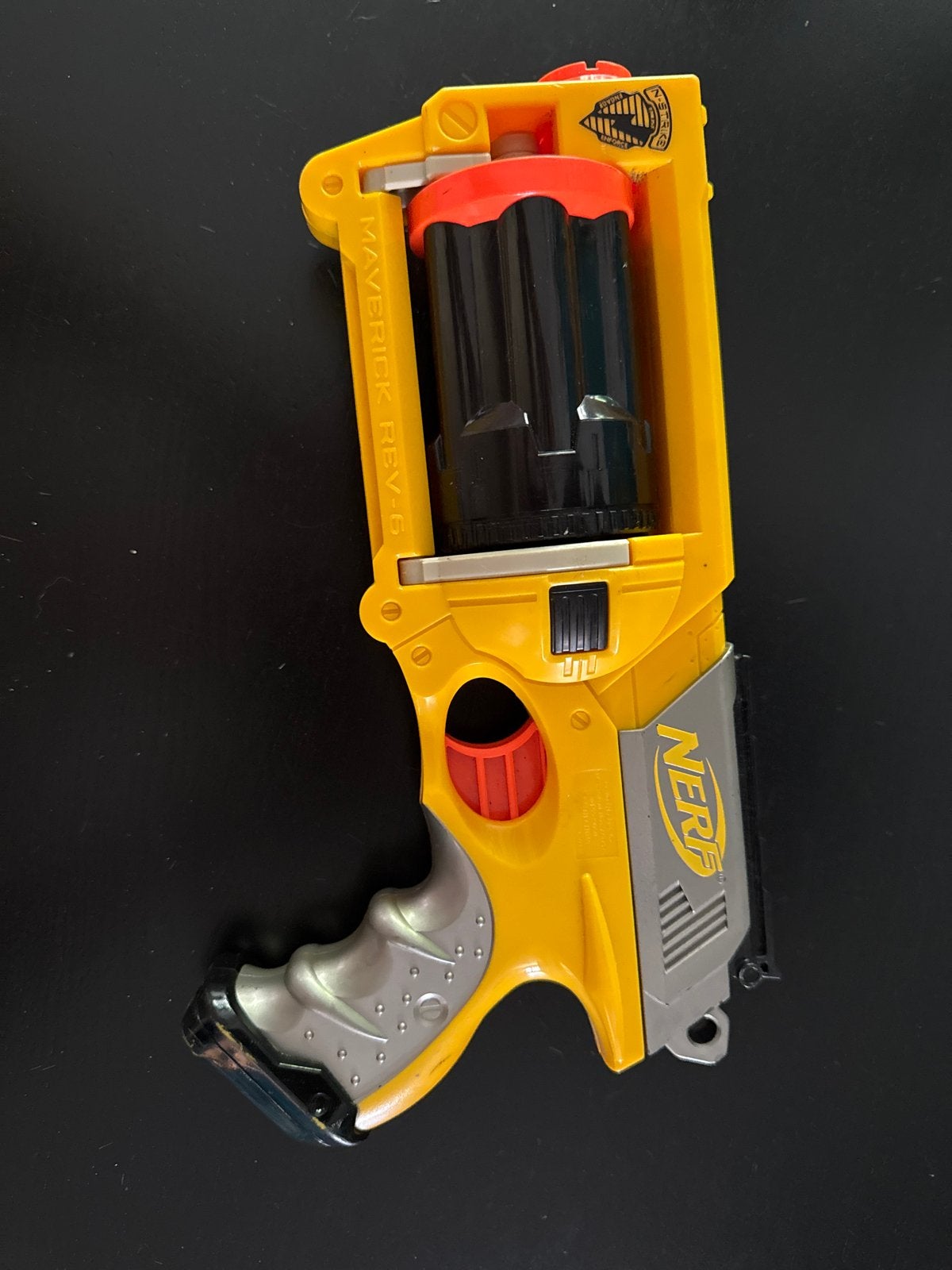 Nerf Maverick REV-6 Blaster - Geel, Ophalen, Gebruikt, Jongen of Meisje