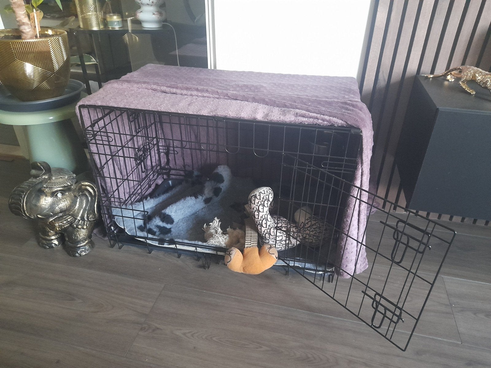 Bench, met mat, Dieren en Toebehoren, Ophalen, 65 tot 100 cm, Hondenhok, Zo goed als nieuw