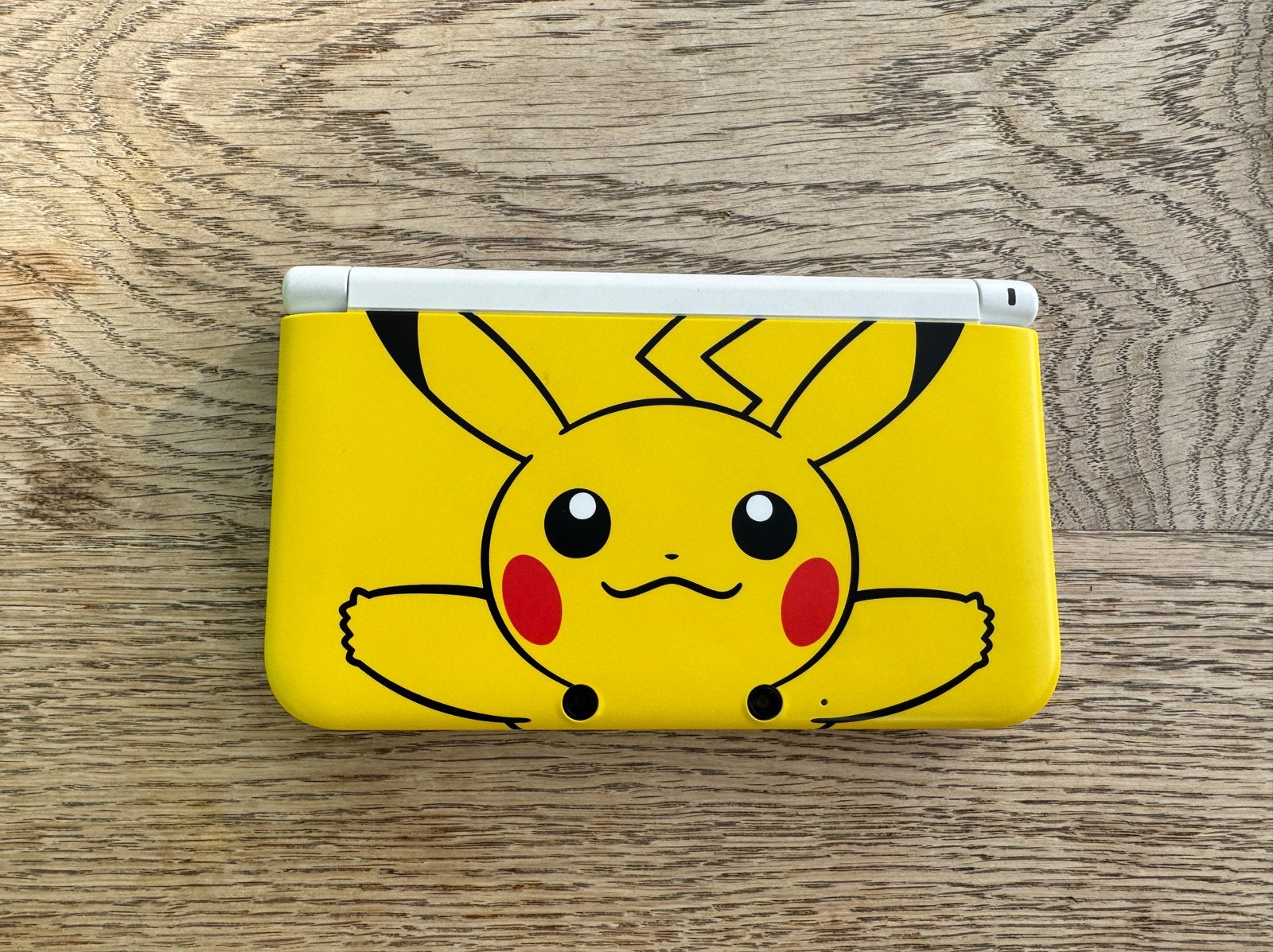 Nintendo 3DS XL Pikachu, Ophalen of Verzenden, Zo goed als nieuw, 3DS