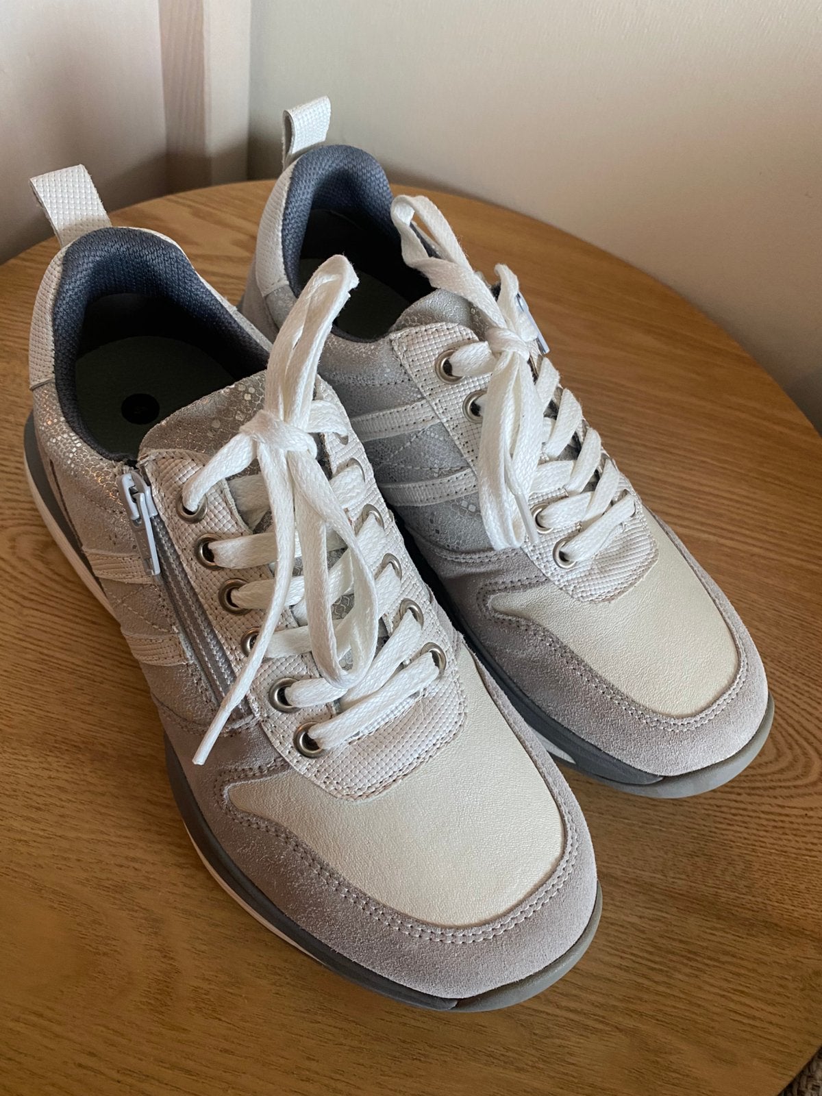 Nieuwe Xsensible sneakers maat 4 H, Ophalen of Verzenden, Zo goed als nieuw, Sneakers of Gympen