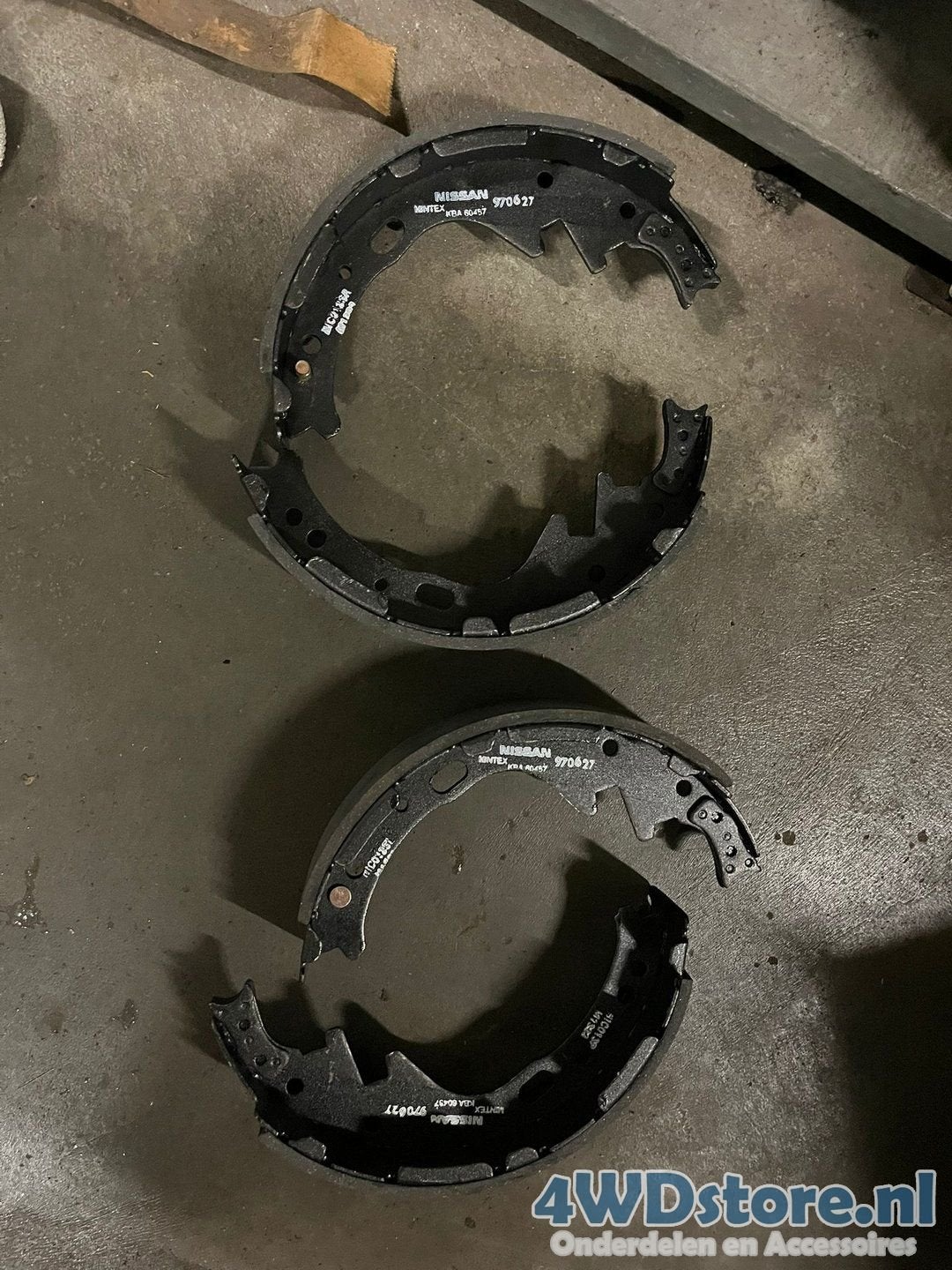 Remschoen set, Nissan Navara (D21), dd060-31G25, -, -, Nieuw, Ophalen of Verzenden