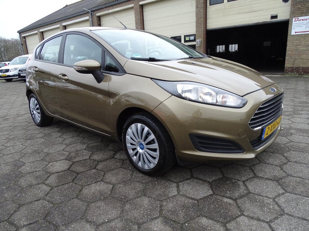 Ford Fiesta 1.0 Style AIRCO/NAV/TREKHAAK, Euro 5, Stof, Zwart, 525 kg