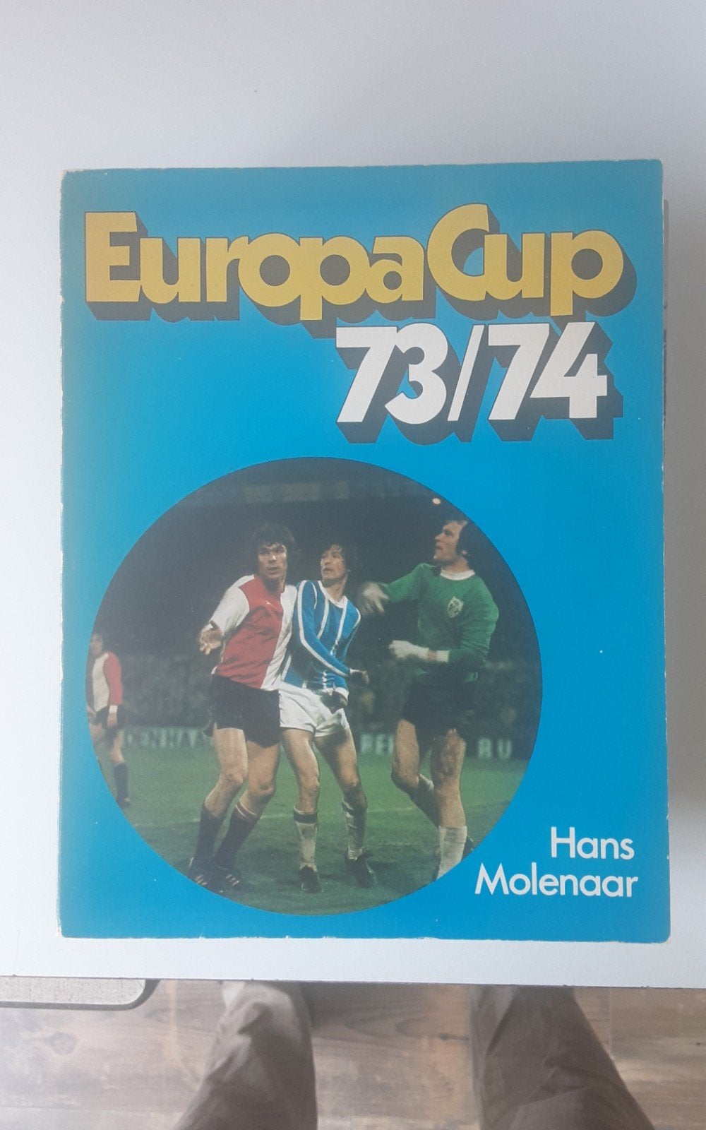 Europa Cup 73/74 Voetbalboek - Hans Molenaar, Boeken, Ophalen of Verzenden, Gelezen, Hans Molenaar, Balsport