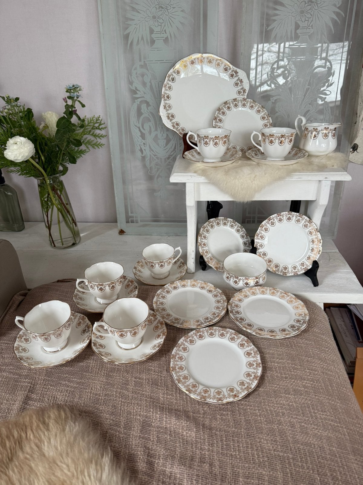 Royal Albert Chique goud wit 6 pers porseleinen servies, Ophalen