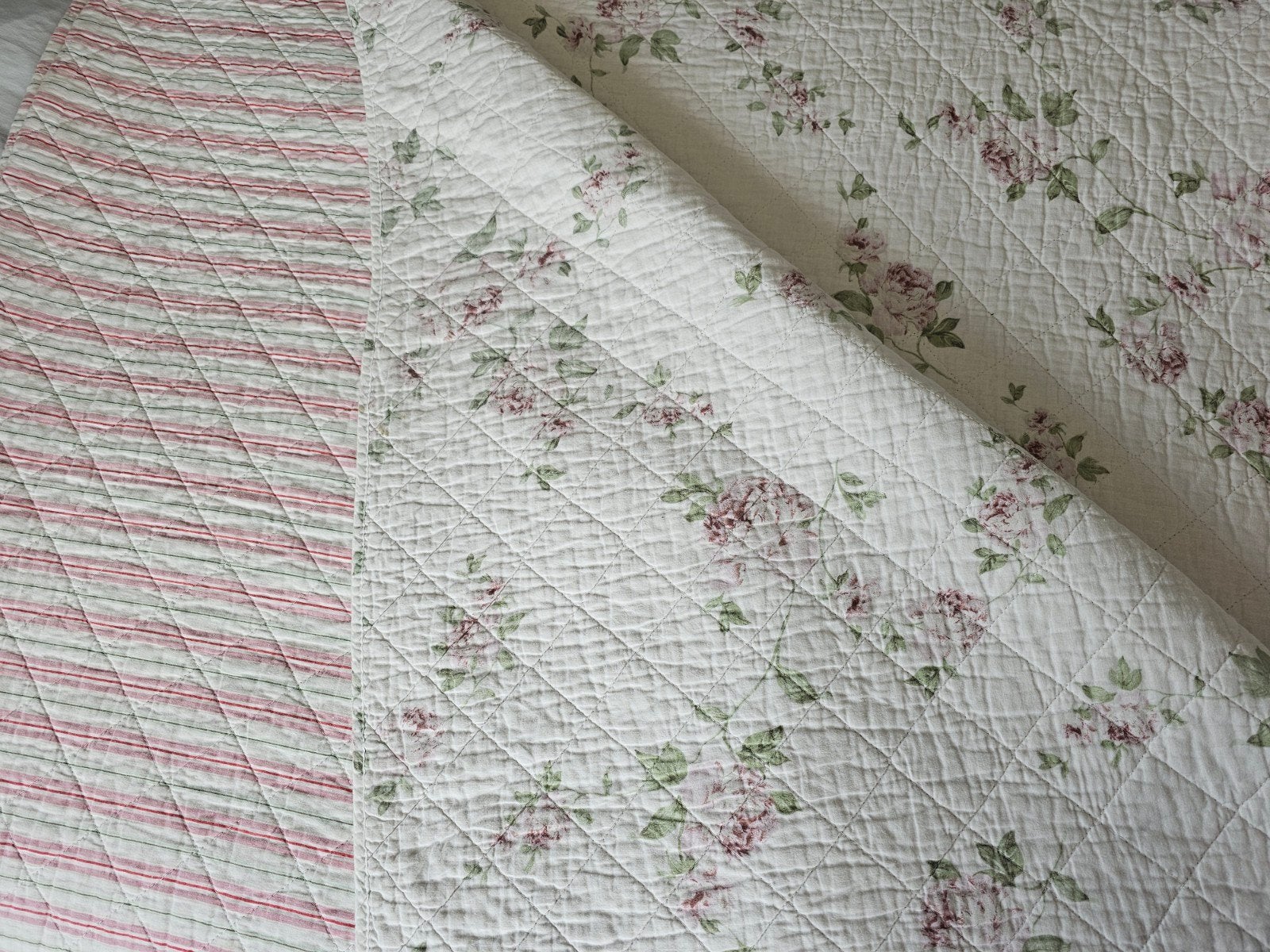 Brocante Plaid/Sprei 240 x 240. Katoen. Rozen & Strepen, Ophalen of Verzenden, Zo goed als nieuw, Tweepersoons, Overige typen