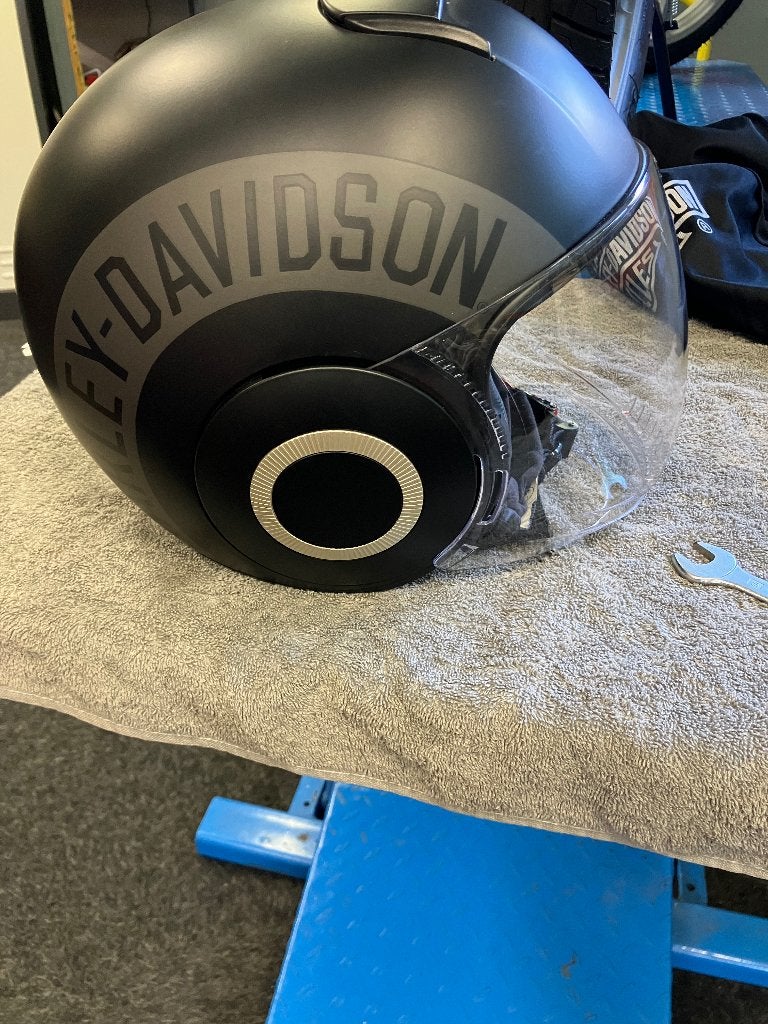 2 Harley Davidson Helmen maat xl een Scorpion en L een Shark, Motoren, Heren, Jethelm, Shark, Ophalen of Verzenden