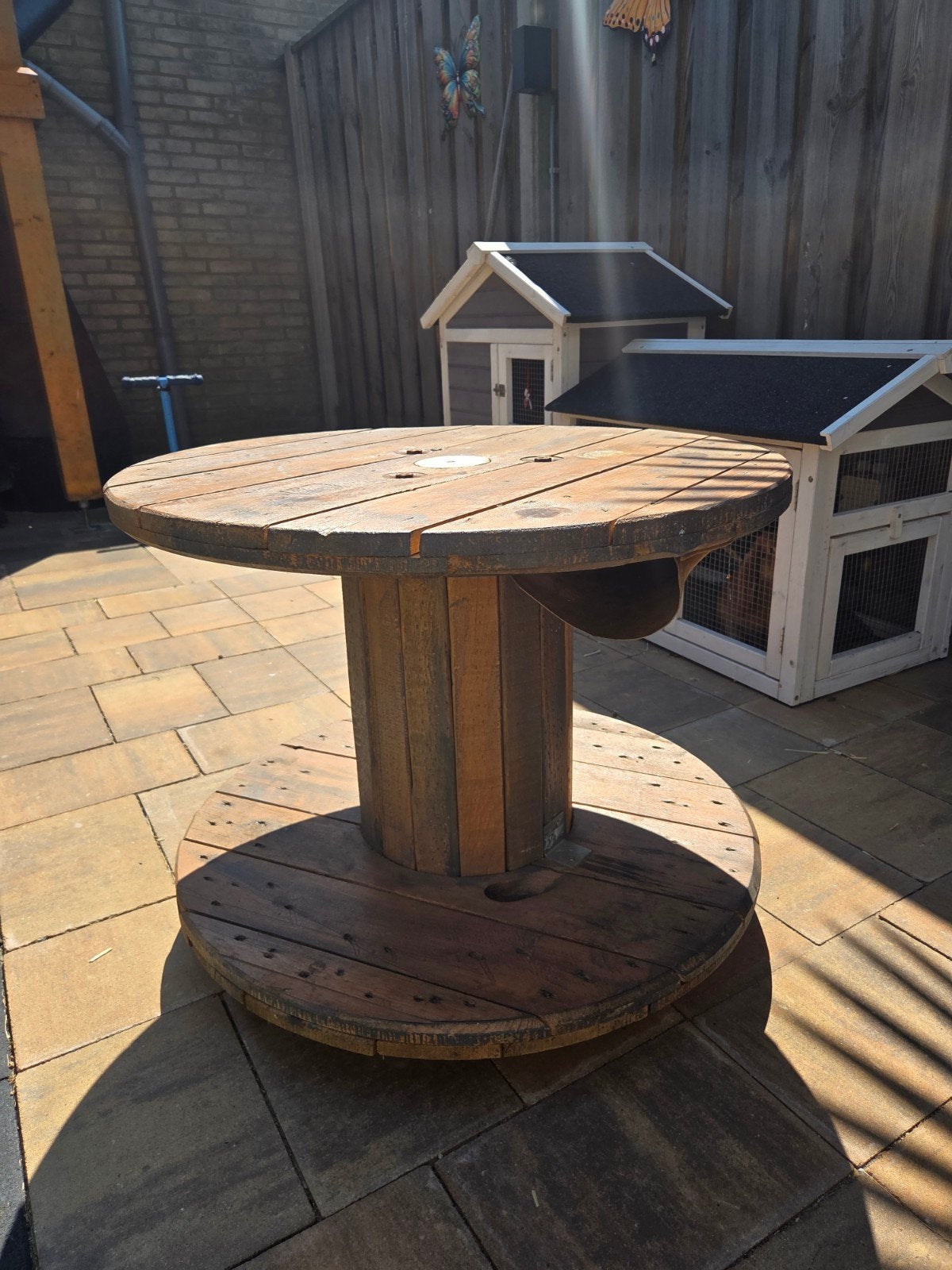 Unieke houten kabelhaspel tafel met wieltjes, Overige houtsoorten, Gebruikt, 50 tot 100 cm, Industrieel, robuust