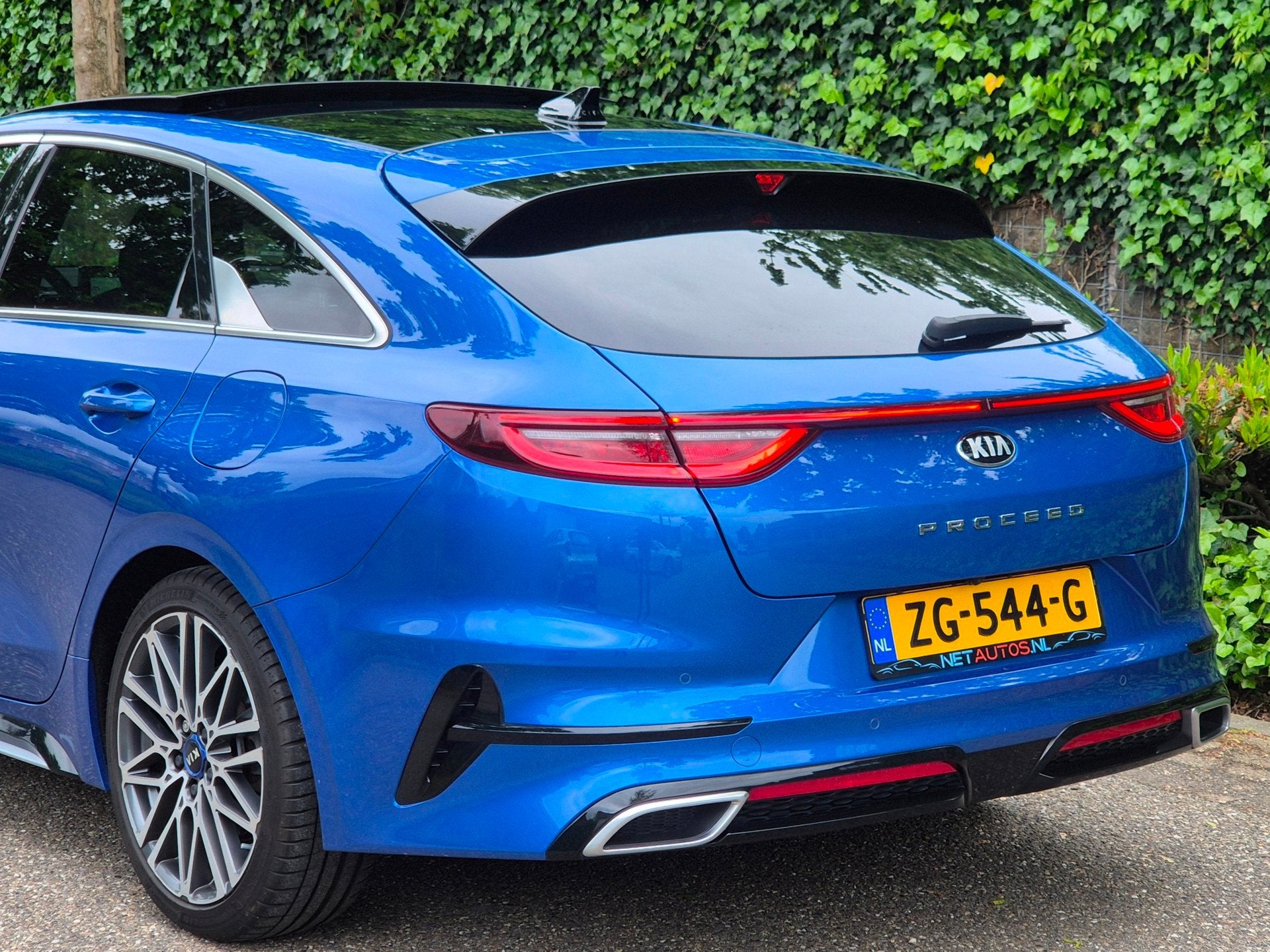 Kia ProCeed T-GDI GT-PlusLine VOL OPTIE Panorama Keyless LED, Auto's, Kia, Dealer onderhouden, 4 cilinders, Blauw, Origineel Nederlands