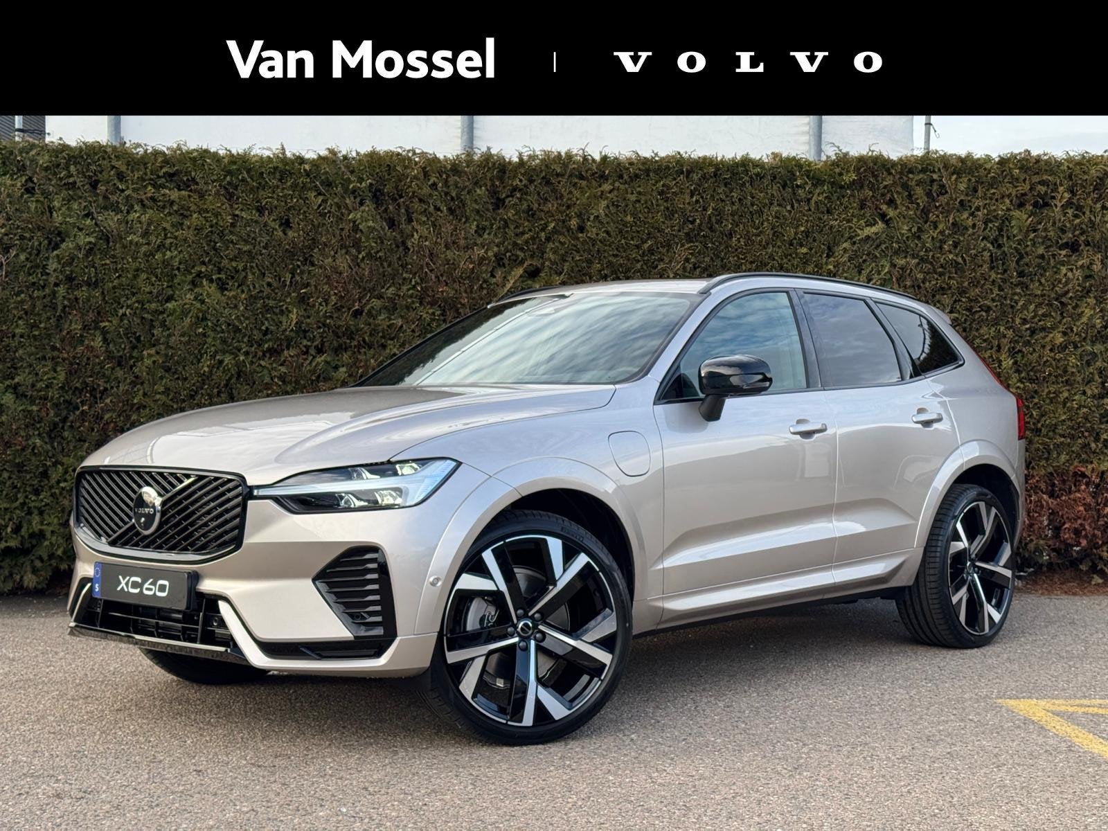 Volvo XC60 T6 AWD Plug-in Hybrid Plus Dark | Premium Pakket, Auto's, Volvo, Automaat, 180 min, Plug-in hybride, XC60