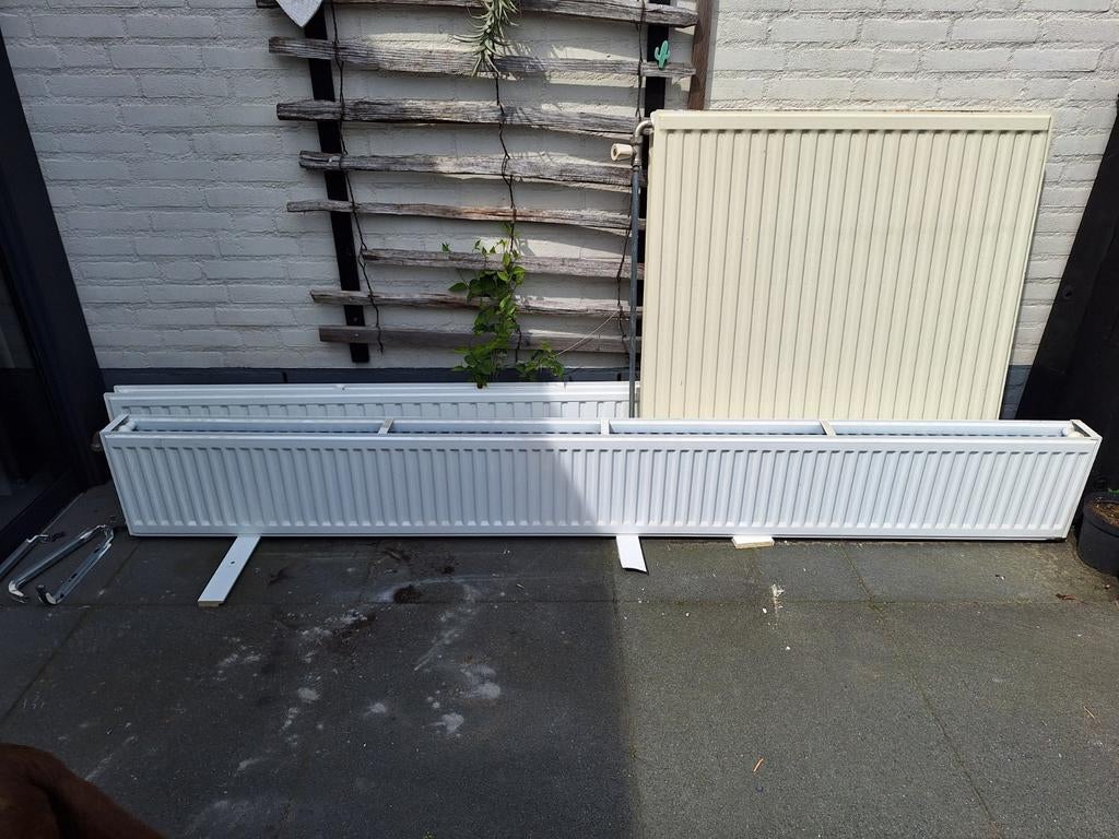 Radiatoren, Doe-het-zelf en Verbouw, Verwarming en Radiatoren, Ophalen, Zo goed als nieuw, Radiator, 30 tot 80 cm