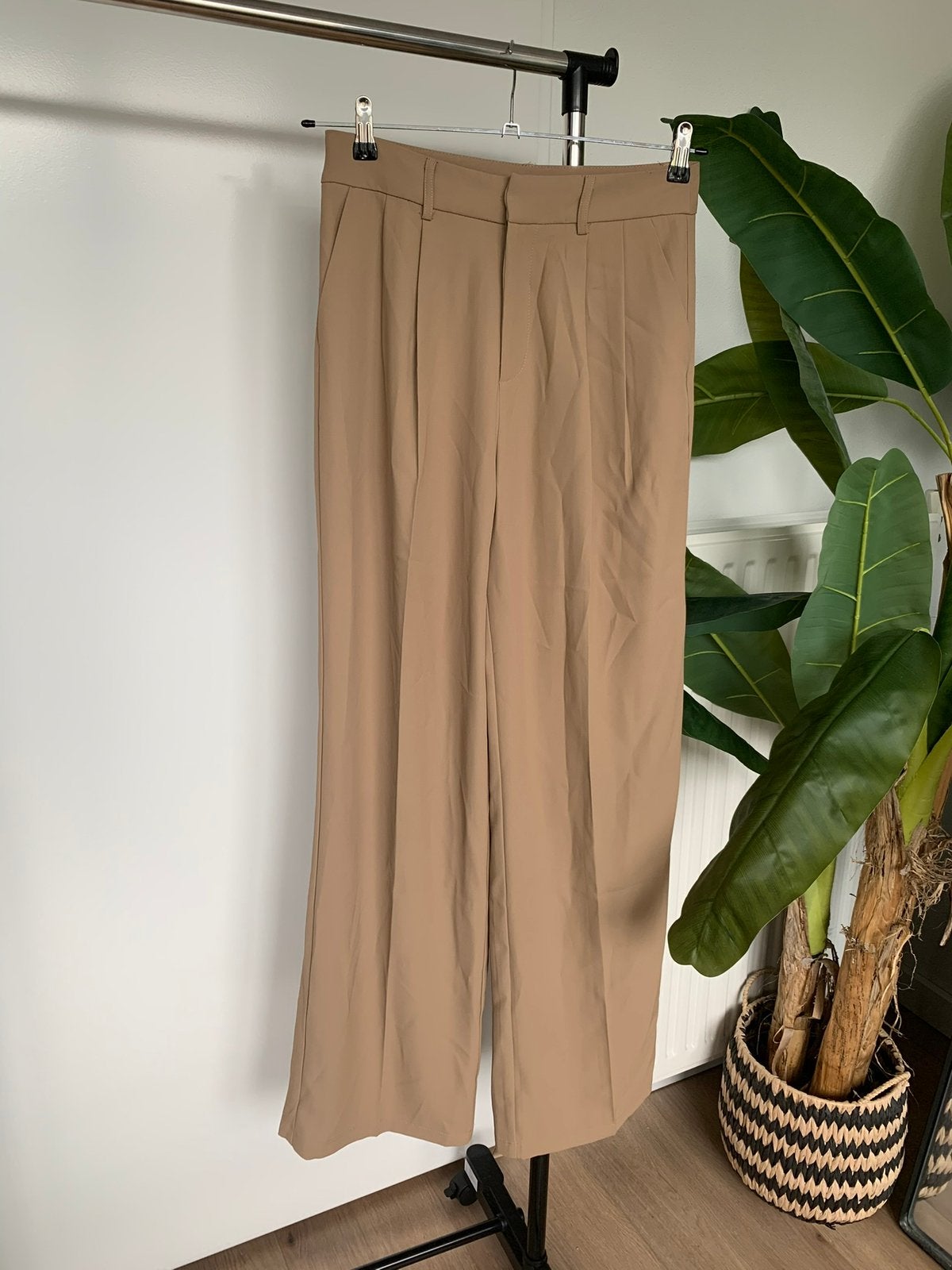 Drôle de copine beige pantalon maat M/38, Kleding | Dames, Broeken en Pantalons, Maat 38/40 (M), Verzenden, Beige, Zo goed als nieuw