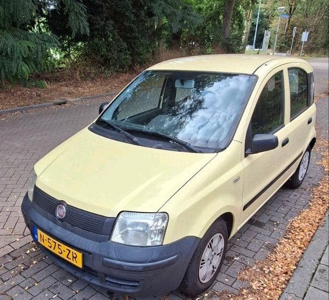 Fiat Panda 1.1 40KW 2010 Geel, Auto's, Fiat, Voorwielaandrijving, Stof, 54 pk, Zwart