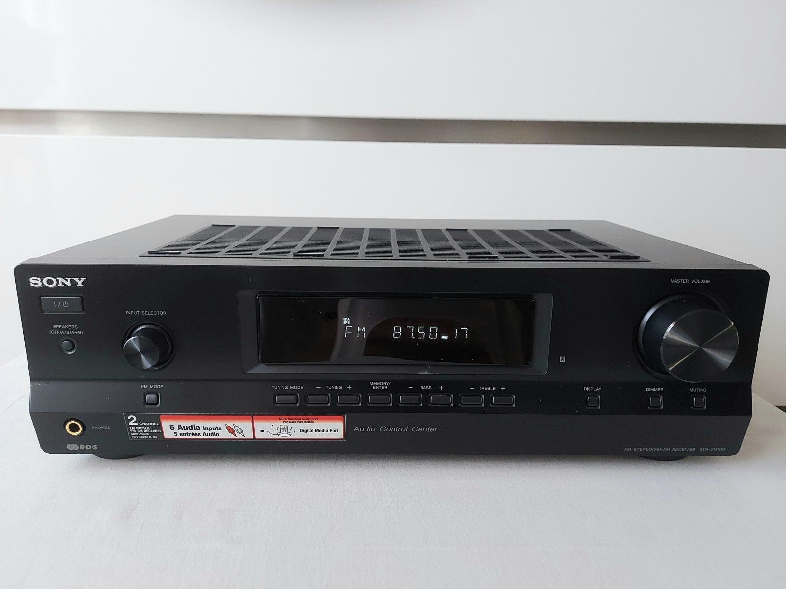 Sony STR-DH100 versterker met AM/FM tuner, Ophalen of Verzenden, Zo goed als nieuw, 60 tot 120 watt, Sony