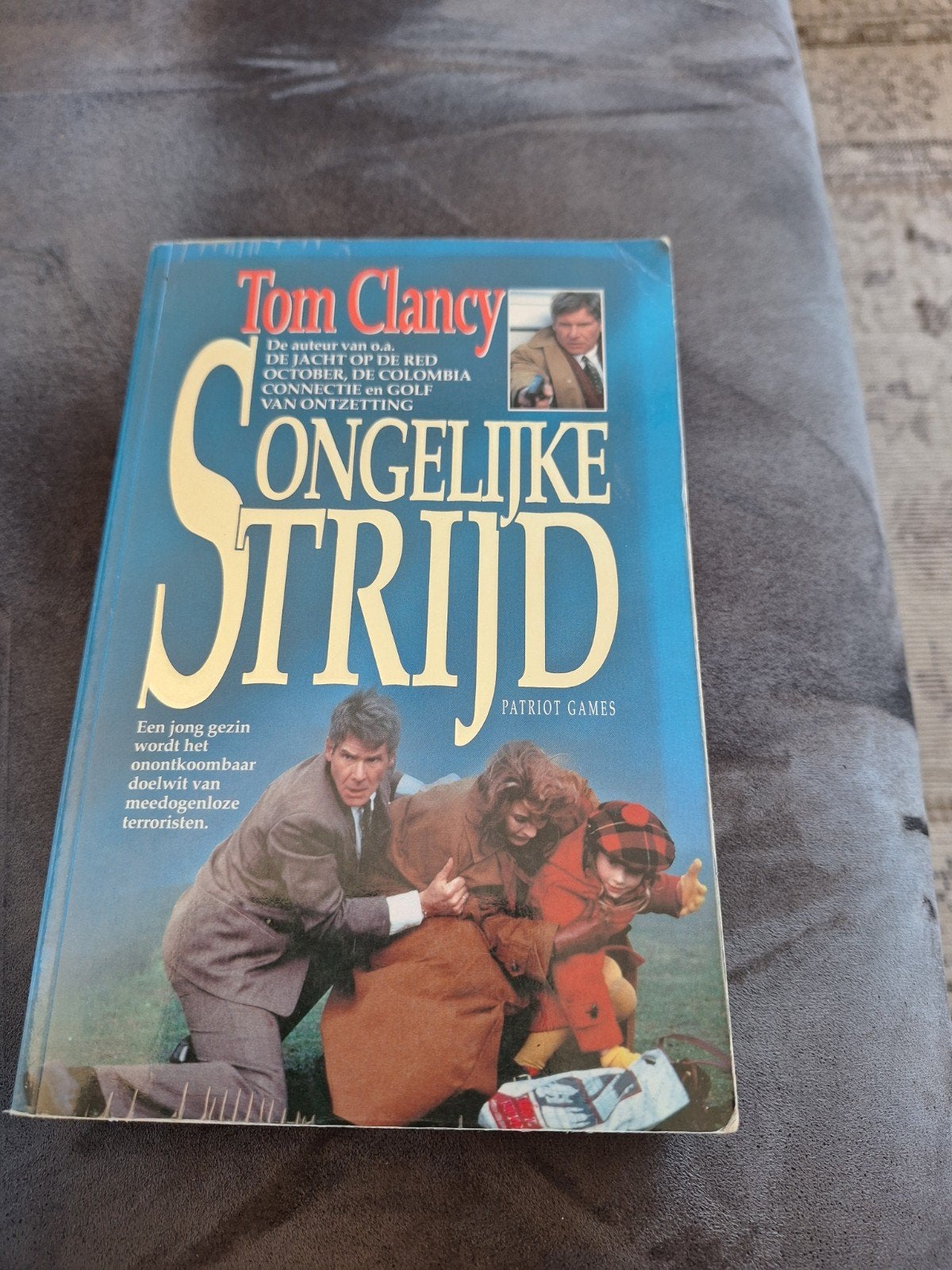 Tom Clancy - Ongelijke Strijd (Patriot Games), Boeken, Ophalen of Verzenden, Gelezen, Tom Clancy, Amerika
