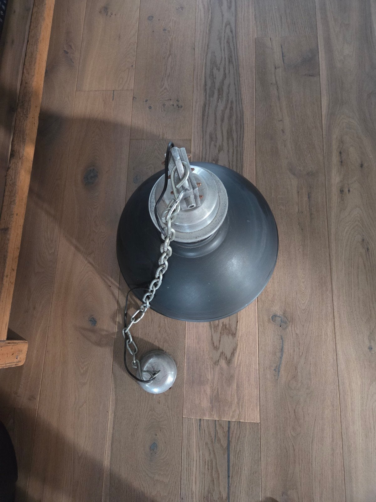 Industriële hanglamp - Zwart met ketting, Huis en Inrichting, Lampen | Hanglampen, Ophalen, E27 (groot), Zo goed als nieuw, Metaal