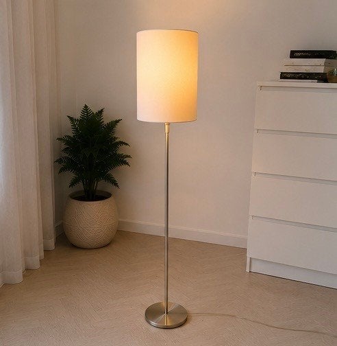 Besselink Vloerlamp RVS met Witte Kap | 140 cm, Kunststof, 100 tot 150 cm, Zo goed als nieuw, Woonkamer - Modern