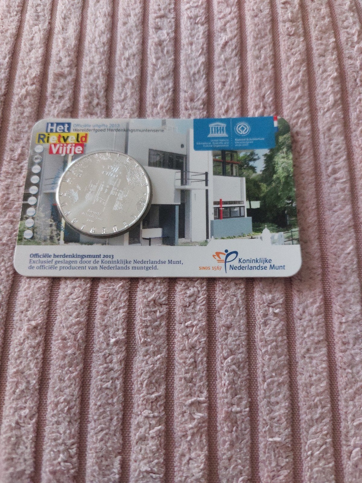 Dit is het Rietveld Vijfje., Ophalen of Verzenden, Euro's