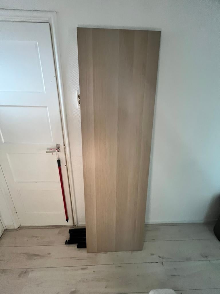 Bureau houtkleur 200 bij 60 met zwarte poten (ikea), Ophalen, Gebruikt, In hoogte verstelbaar, Scandinavisch