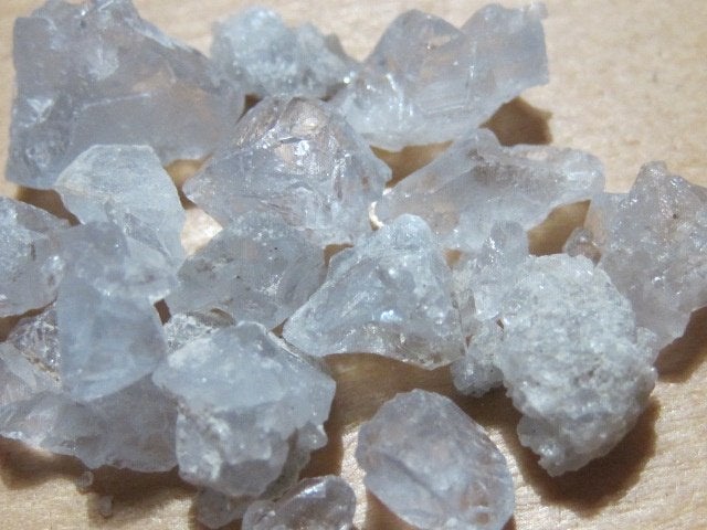 m. 5x 20Kt ruwe edelstenen COELESTIEN (7), Verzenden, Mineraal