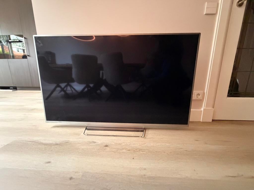 Philips 55” Ultra HD LCD 100Hz 55PUS8303 Zilver, Audio, Tv en Foto, Televisies, Ophalen, Philips, LCD, Zo goed als nieuw