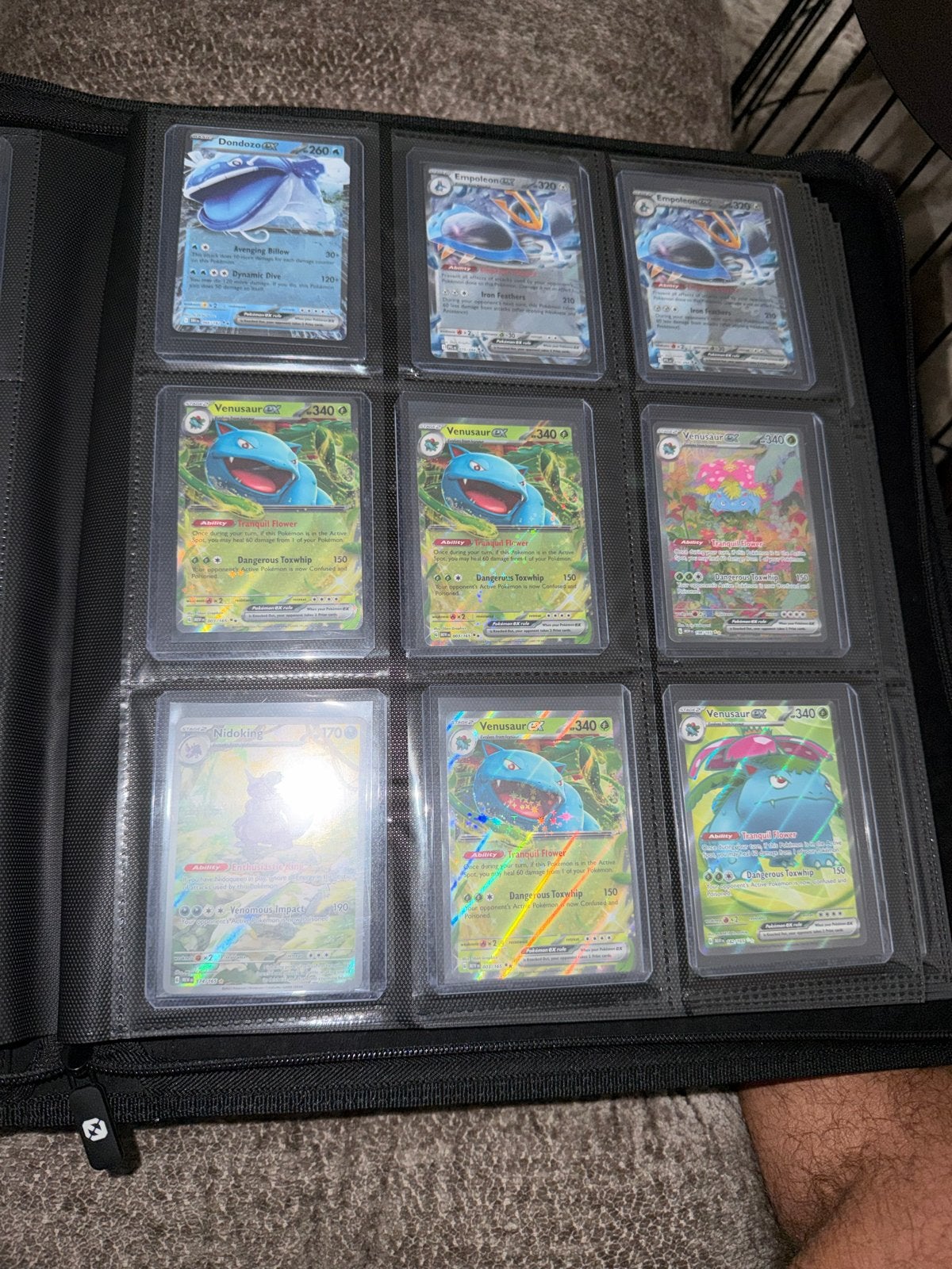 Grote collectie Pokémon kaarten in map, Ophalen of Verzenden, Zo goed als nieuw, Meerdere kaarten, Foil