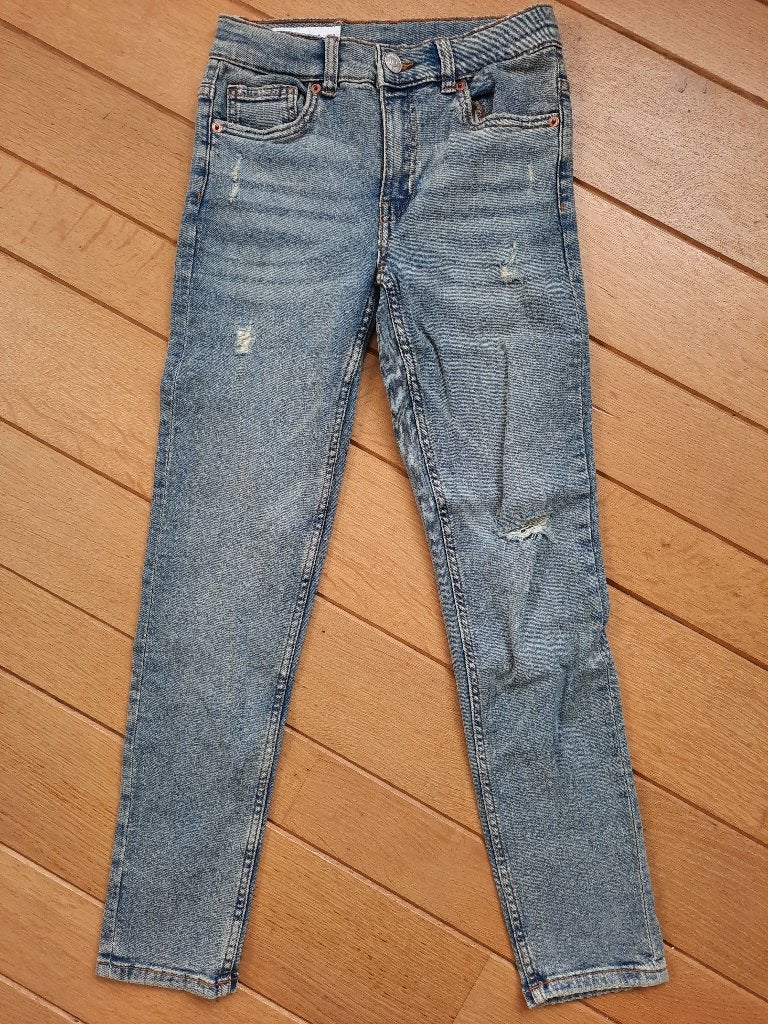 Zara spijkerbroek blauw destroyed maat 140, Kinderen en Baby's, Kinderkleding | Maat 140, Broek, Ophalen of Verzenden, Zo goed als nieuw