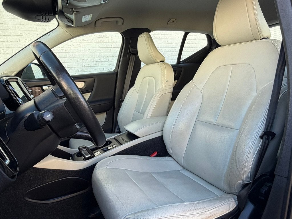 Volvo XC40 2.0 T4 Automaat Pdc Clima Cruise Trekhaak Led Dab, Auto's, Volvo, 15 km/l, 1969 cc, Leder, Bedrijf