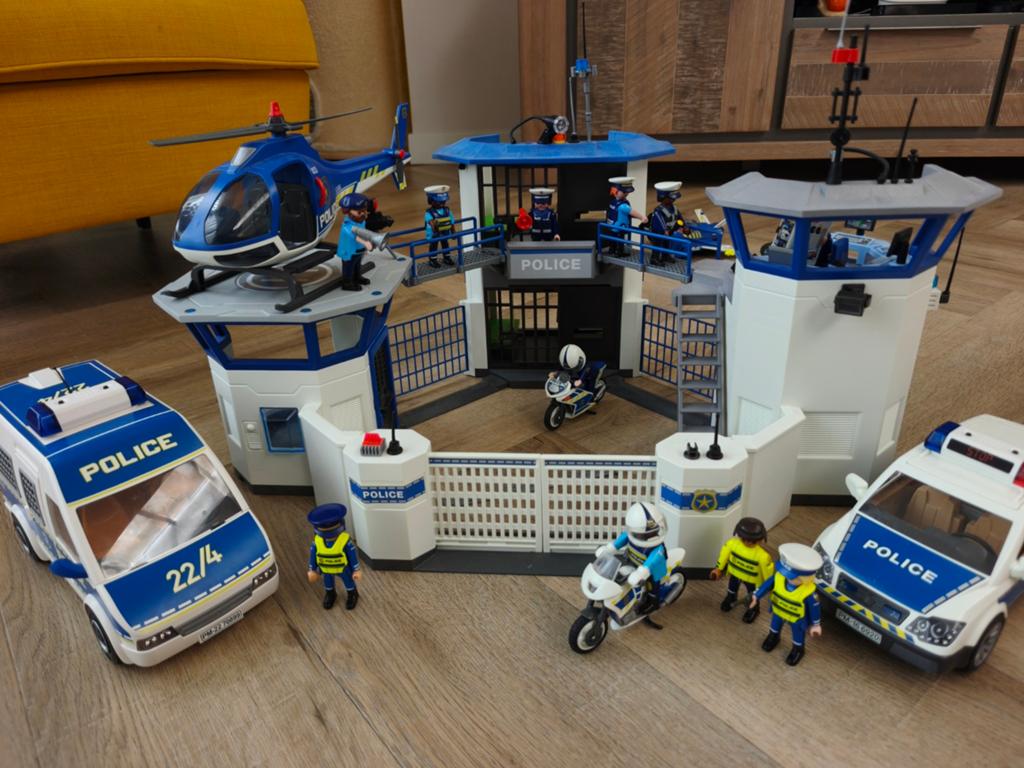 Playmobil Politiebureau met Voertuigen en Figuren, Ophalen of Verzenden, Zo goed als nieuw, Complete set