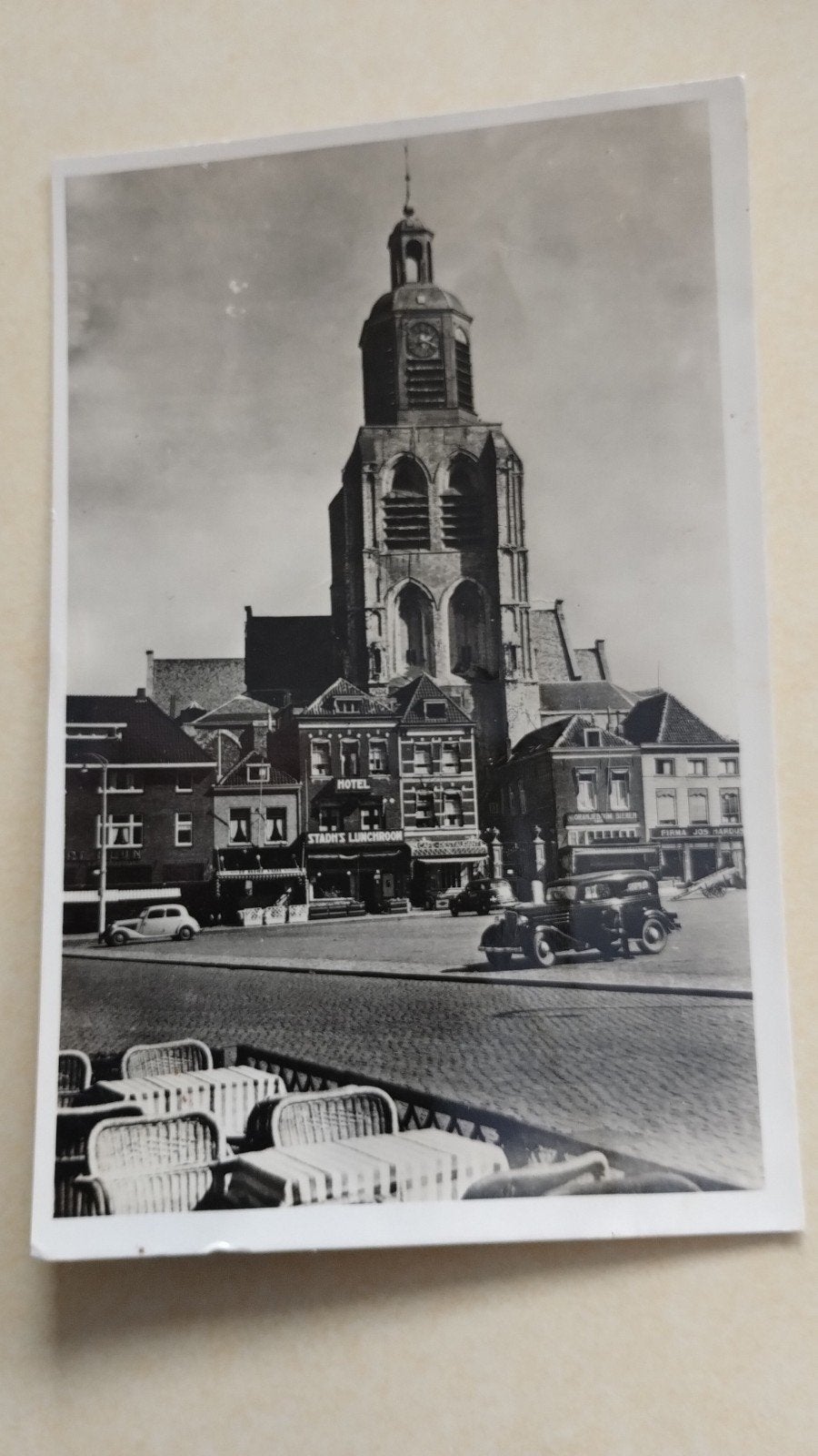 Oude Ansichtkaart Grote Markt Bergen op Zoom, Ophalen of Verzenden, 1940 tot 1960, Gelopen, Noord-Brabant