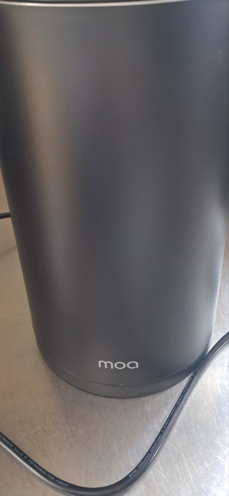 MOA Waterkoker met temperatuurregeling en warmhoudfunctie, 1 tot 2 liter, Ophalen of Verzenden, Zo goed als nieuw, Draadloos