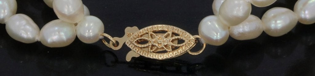Parel fraaie armband 14k slot goud dames vintage 3-strengs, Voordeelsieraden, Ophalen of Verzenden, Zo goed als nieuw, Met edelsteen