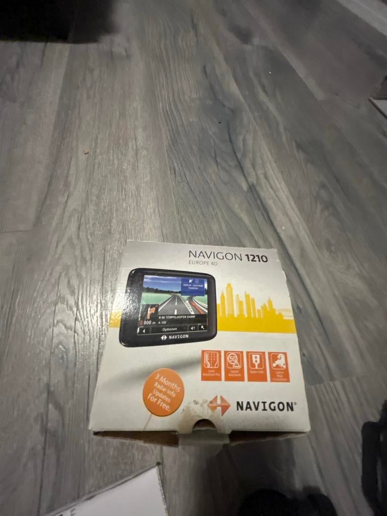 Navigon 1210 GPS navigatiesysteem - Goede staat, Ophalen, Zo goed als nieuw