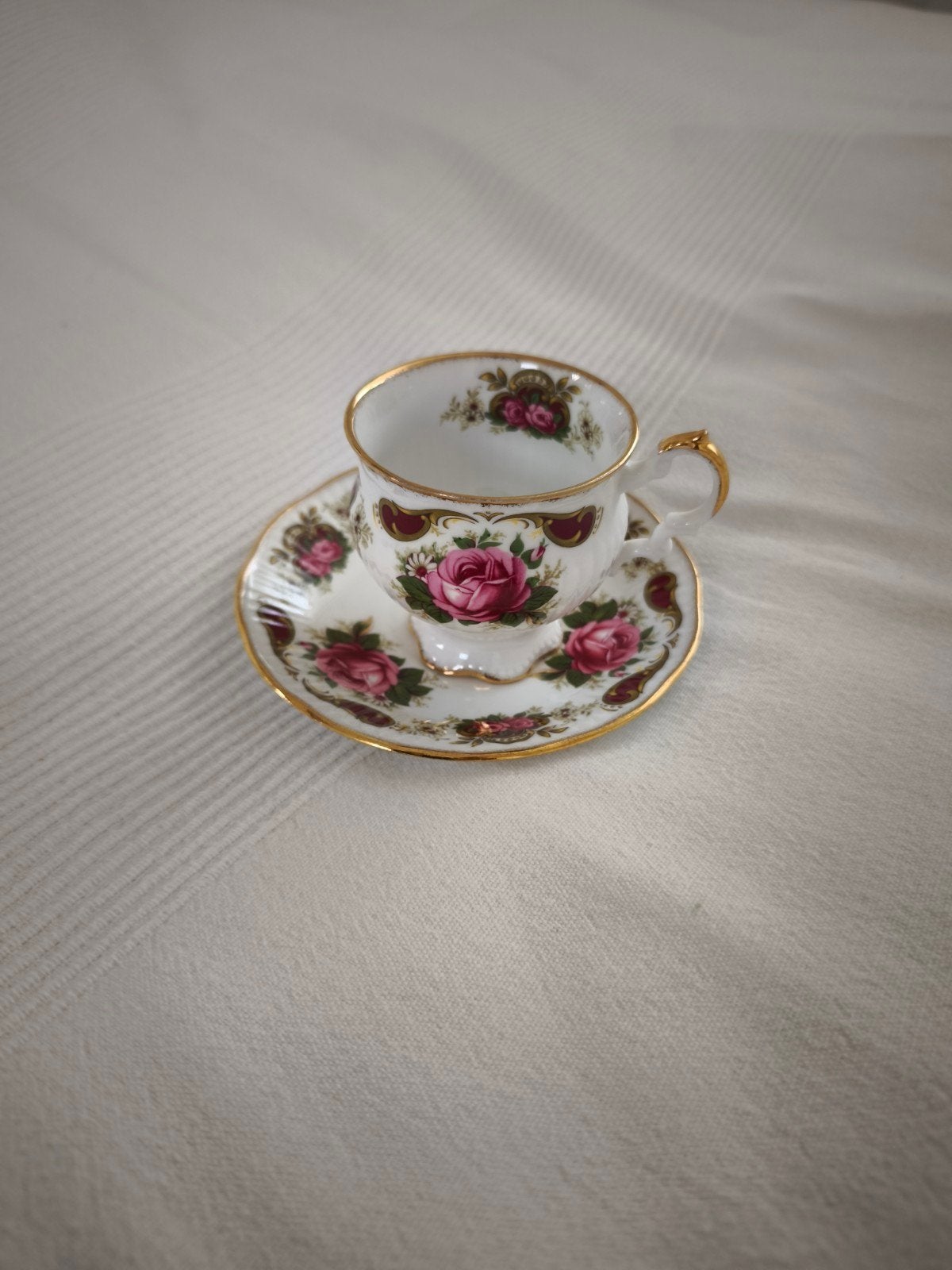 Elizabethan Fijne Bone China Kop en Schotel - Rozenmotief, Antiek en Kunst, Ophalen of Verzenden