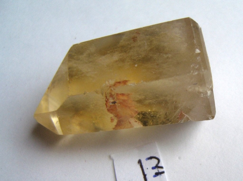 Citrien ECHTE punten edelsteen mineraal 1 natuurlijke punt, Ophalen of Verzenden, Mineraal