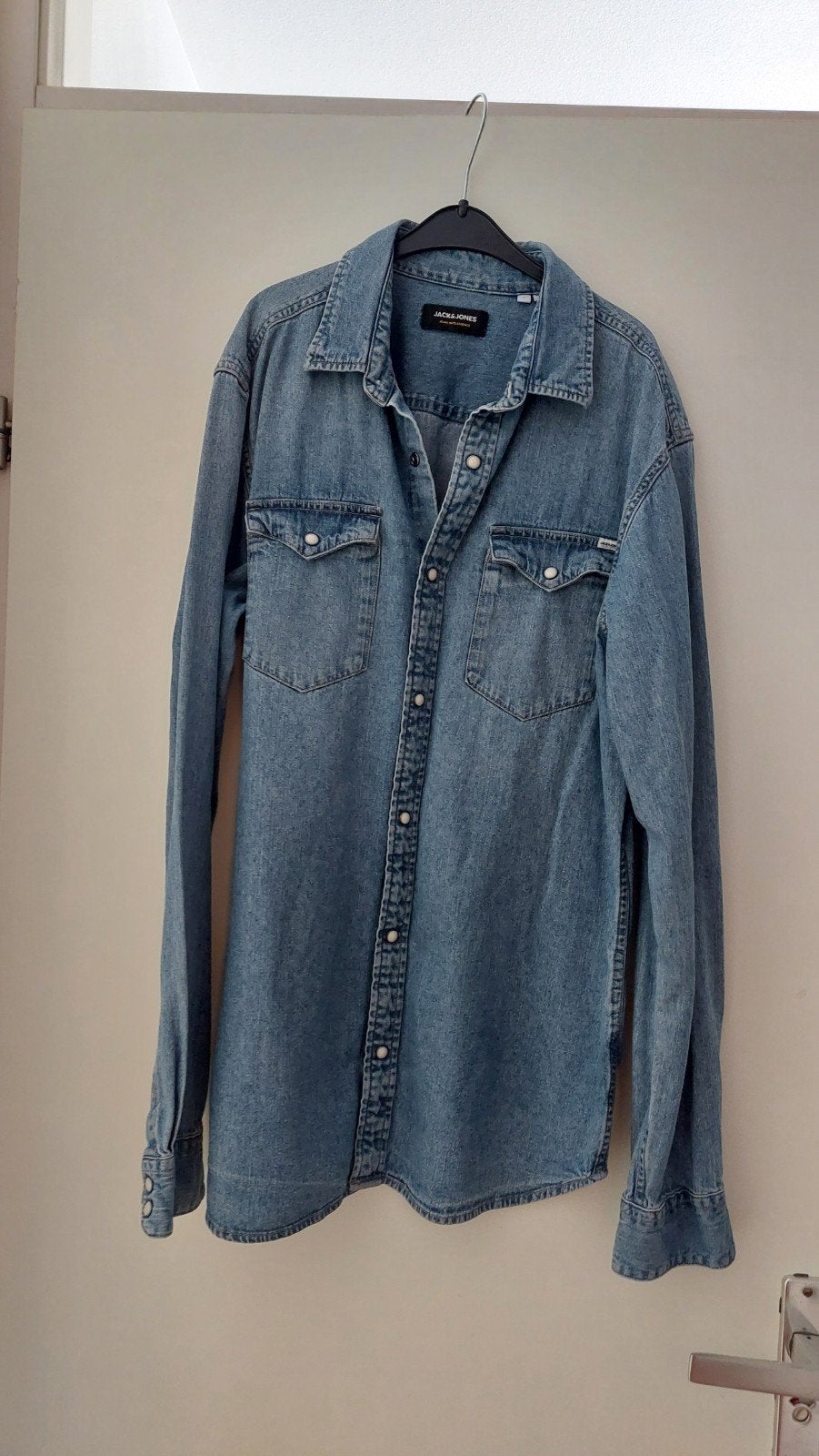 Jack & Jones spijkerblouse maat L - 54cm breed, 75cm lang, Blauw, Ophalen of Verzenden, Halswijdte 41/42 (L), Gedragen
