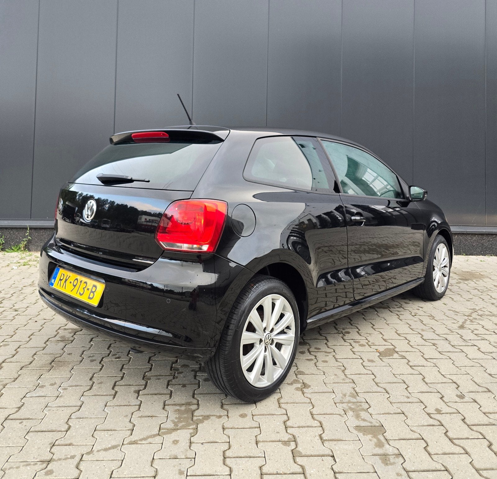 Foto 8 van Volkswagen Polo 1.2 | P.sensoren | Cruise | Nw Apk | StoelVw