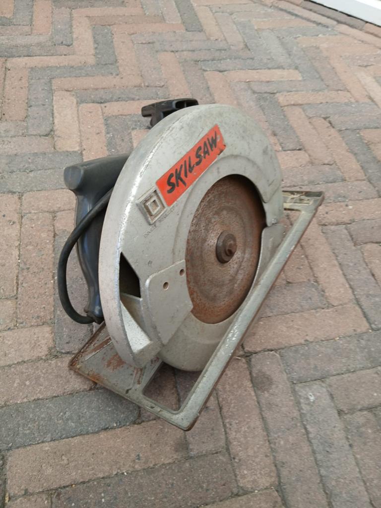 Hand cirkelzaag, Doe-het-zelf en Verbouw, Gereedschap | Slijpmachines, Ophalen, Minder dan 700 watt, Haakse handslijpmachine