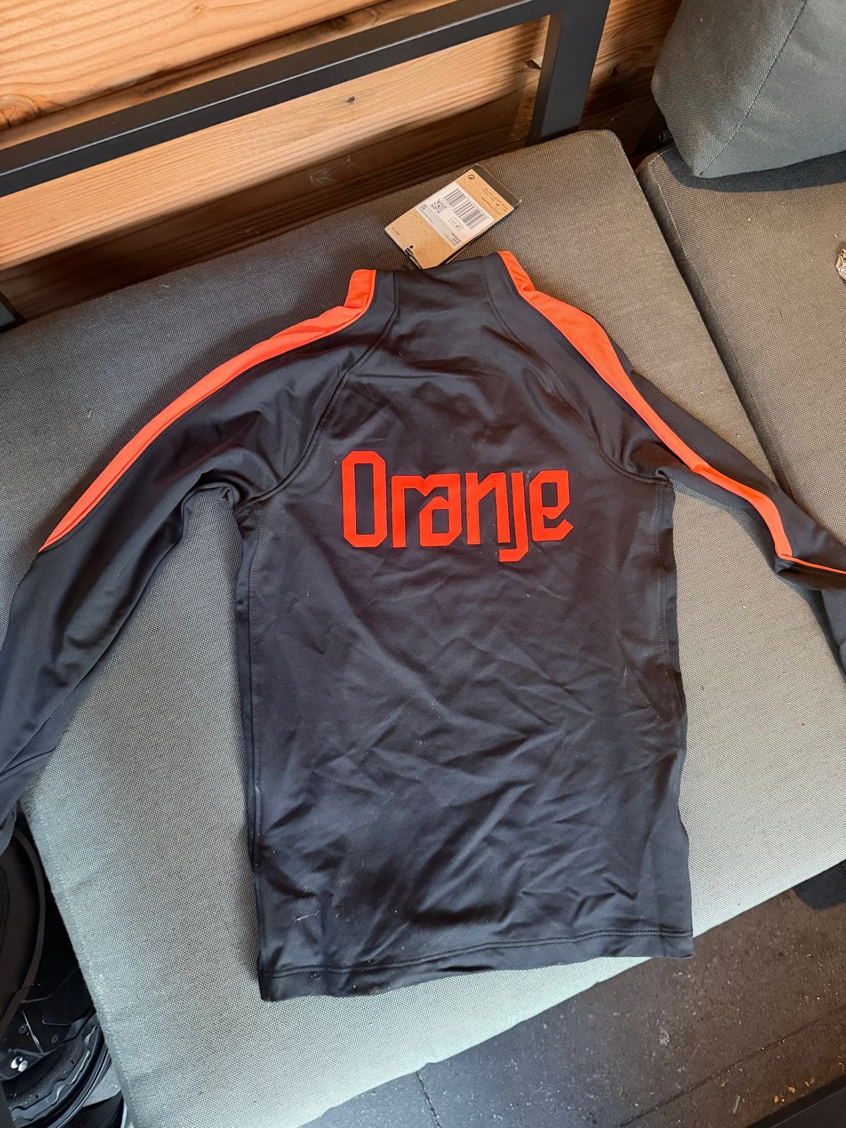 Nike Oranje trainingspak (shirt en broek) - Nieuw, Ophalen, Maat 48/50 (M), Zwart, Nieuw
