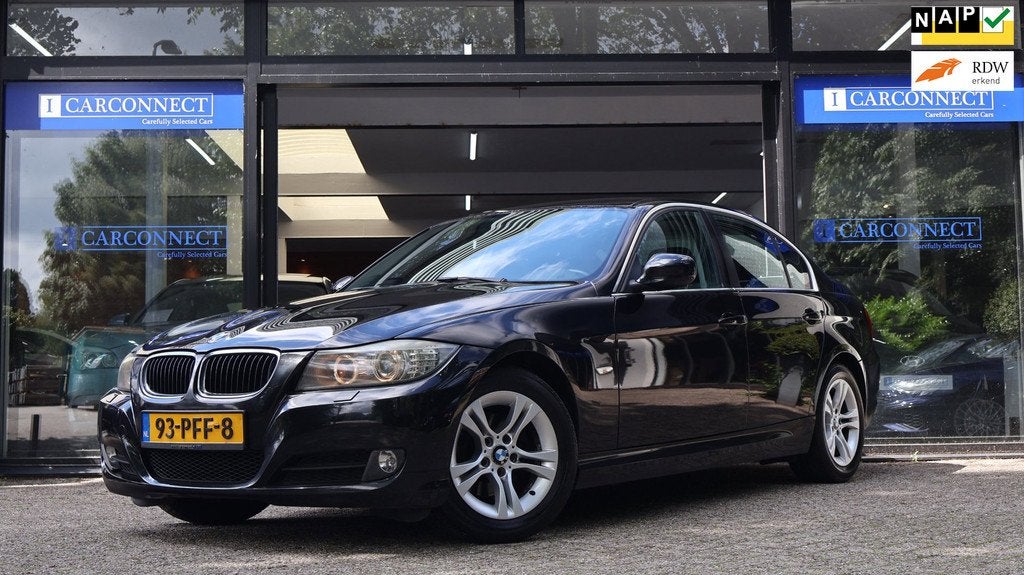 BMW 3-serie 320i Business Line|Navi|Cruise|PDC|LMV|Xenon|LCI, Zwart, 4 cilinders, Zwart, Origineel Nederlands