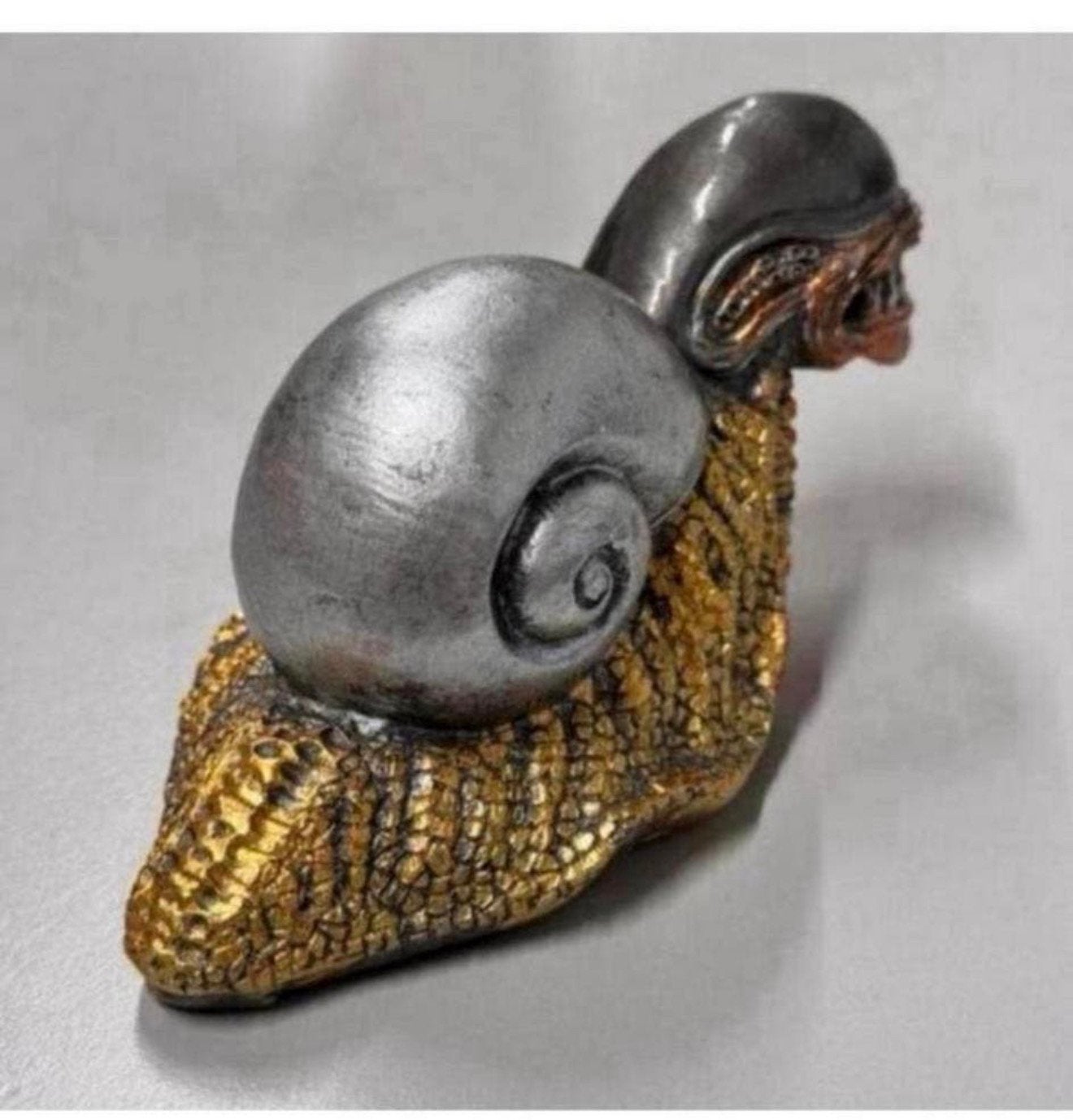 Buitenaardse slak beeld beeldje alien monster slak deco 16cm, Verzamelen, Beelden en Beeldjes, Ophalen of Verzenden, Nieuw, Fantasy