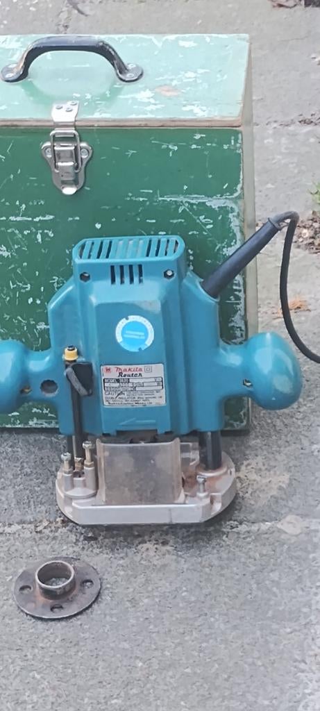 Makita bovenfrees - Krachtige en betrouwbare router, Gebruikt, Ophalen of Verzenden, Elektrisch, Makita
