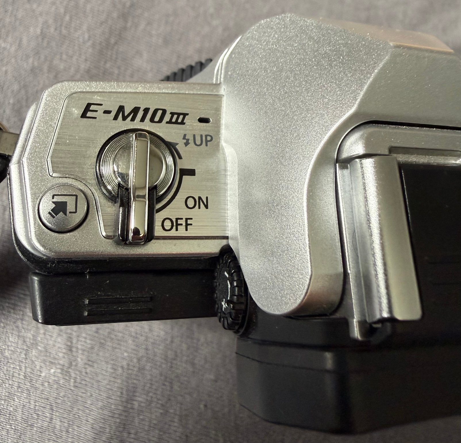 OLYMPUS OM-D E-M10 MARK III BODY zilver + maar  2100 clicks, Ophalen of Verzenden, 1980 tot heden, Fototoestel