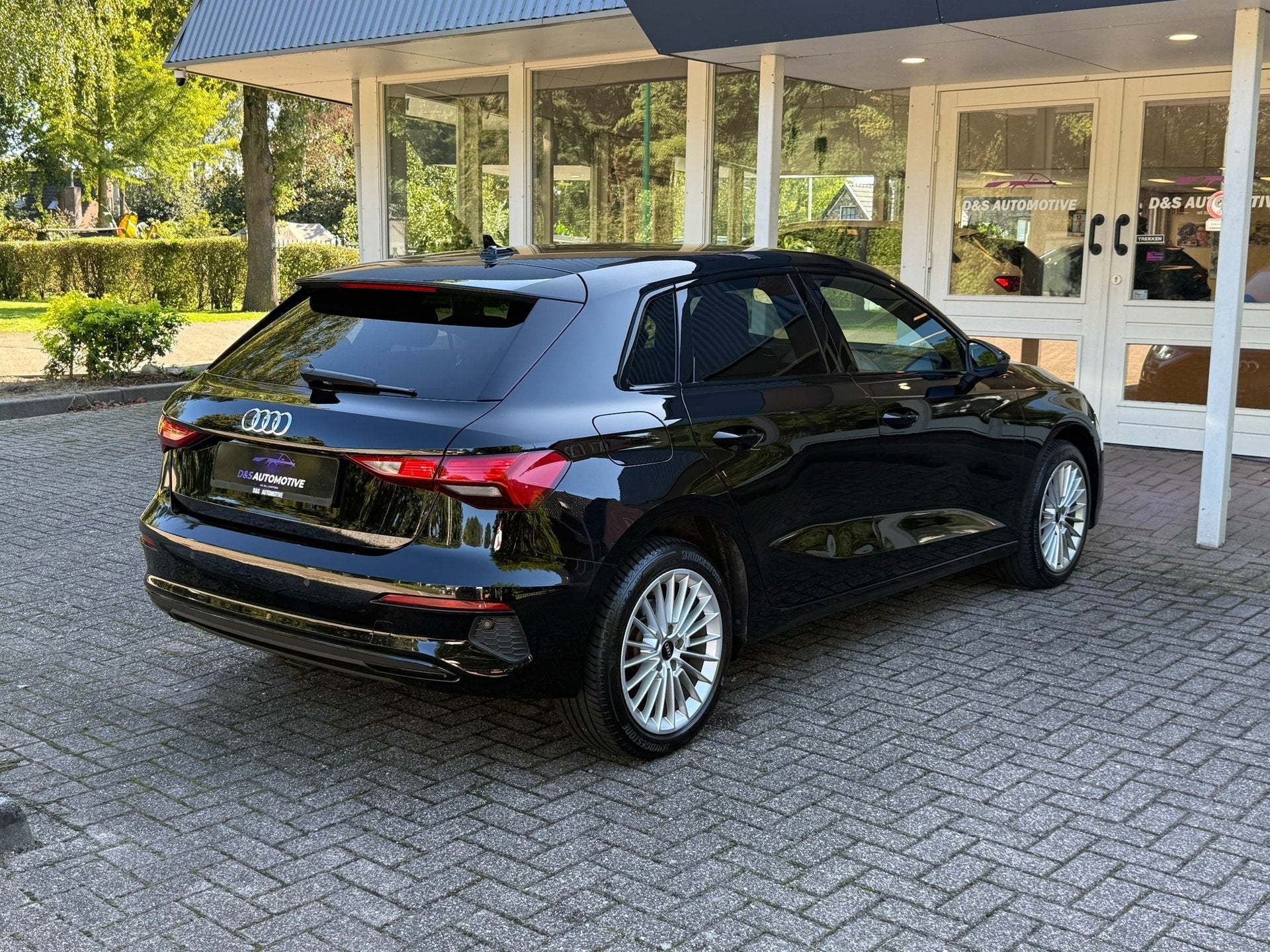 Foto 10 van Audi A3 Sportback 40 TFSI e Advanced edition S LINE/STOELVER