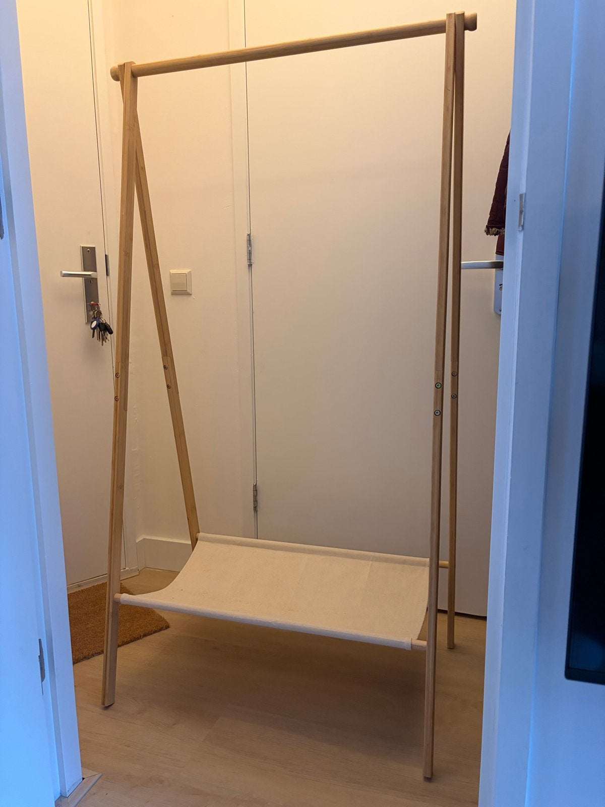 Houten kledingrek met stoffen plank, Kleding | Dames, Ophalen, Gebruikt