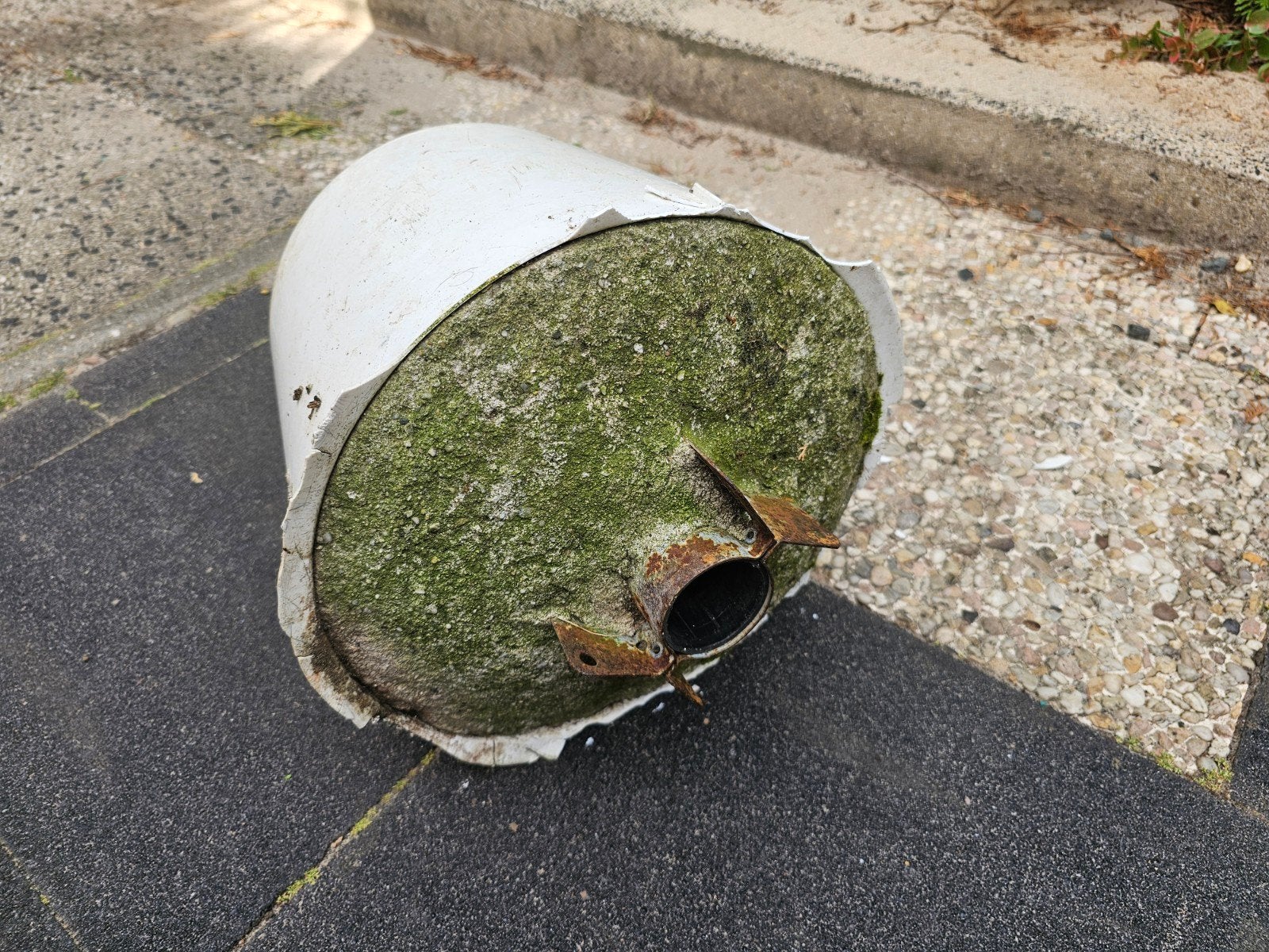 Gratis betonvoet / betonblok voor droogmolen of parasol, Ophalen, Gebruikt