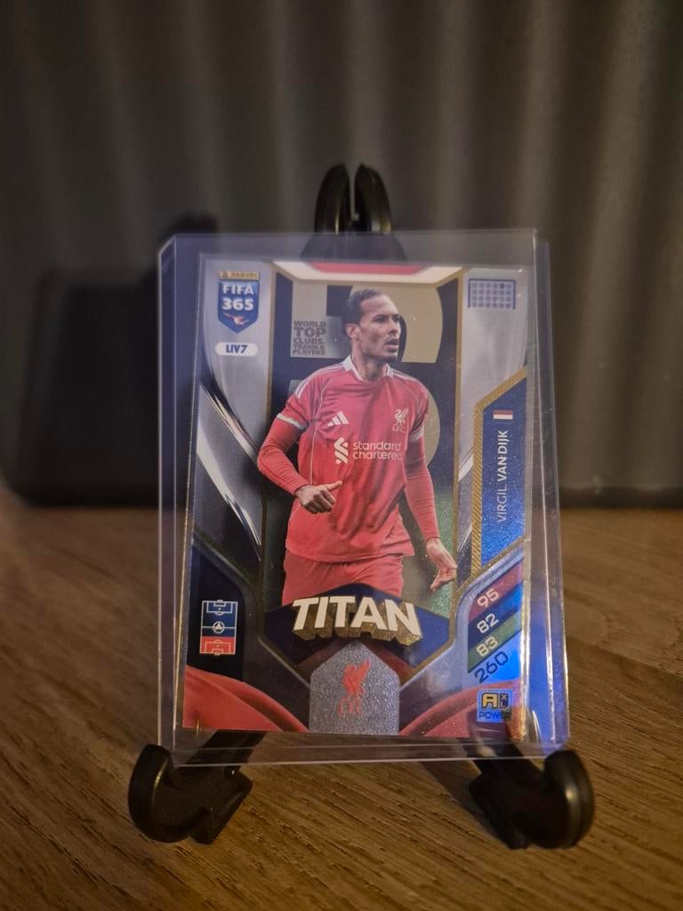 Panini FIFA 365 Adrenalyn XL Virgil van Dijk Titan kaart, Ophalen of Verzenden